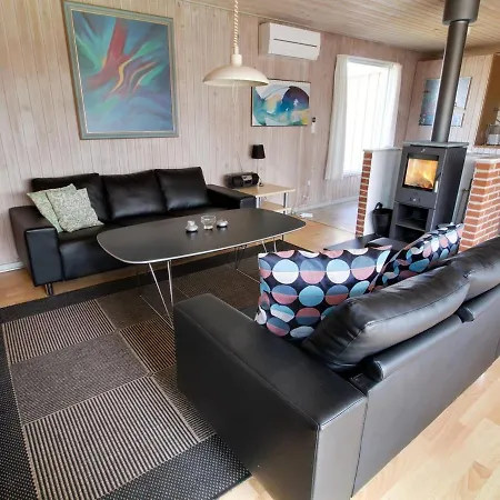 Holiday home Svanhild - 1-2km From The Sea In Western Jutland By Interhome