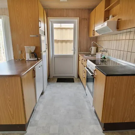 Svanhild - 1-2km From The Sea By Interhome Feriehus