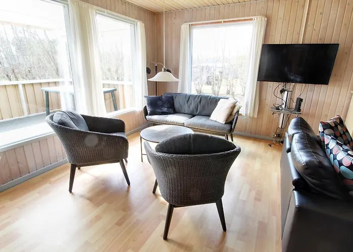 Svanhild - 1-2km From The Sea By Interhome Semesterbostad *