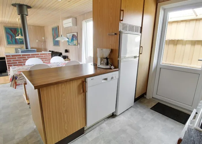 Holiday home Svanhild - 1-2km From The Sea By Interhome